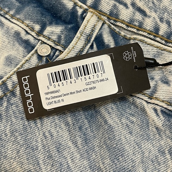 Boohoo Acid Wash distressed denim mom shorts women’s size 12 - Picture 6 of 9